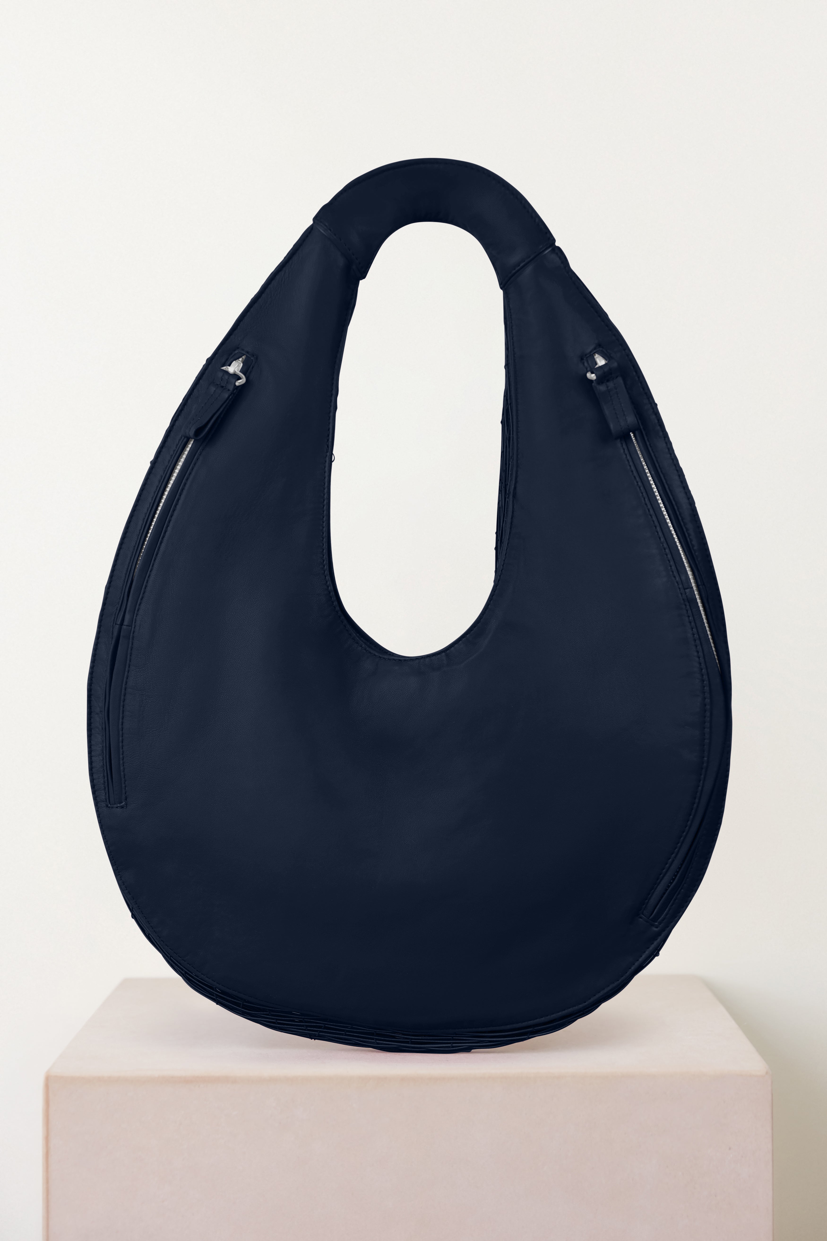 Bivalda Shoulder bag (big size) Deep blue