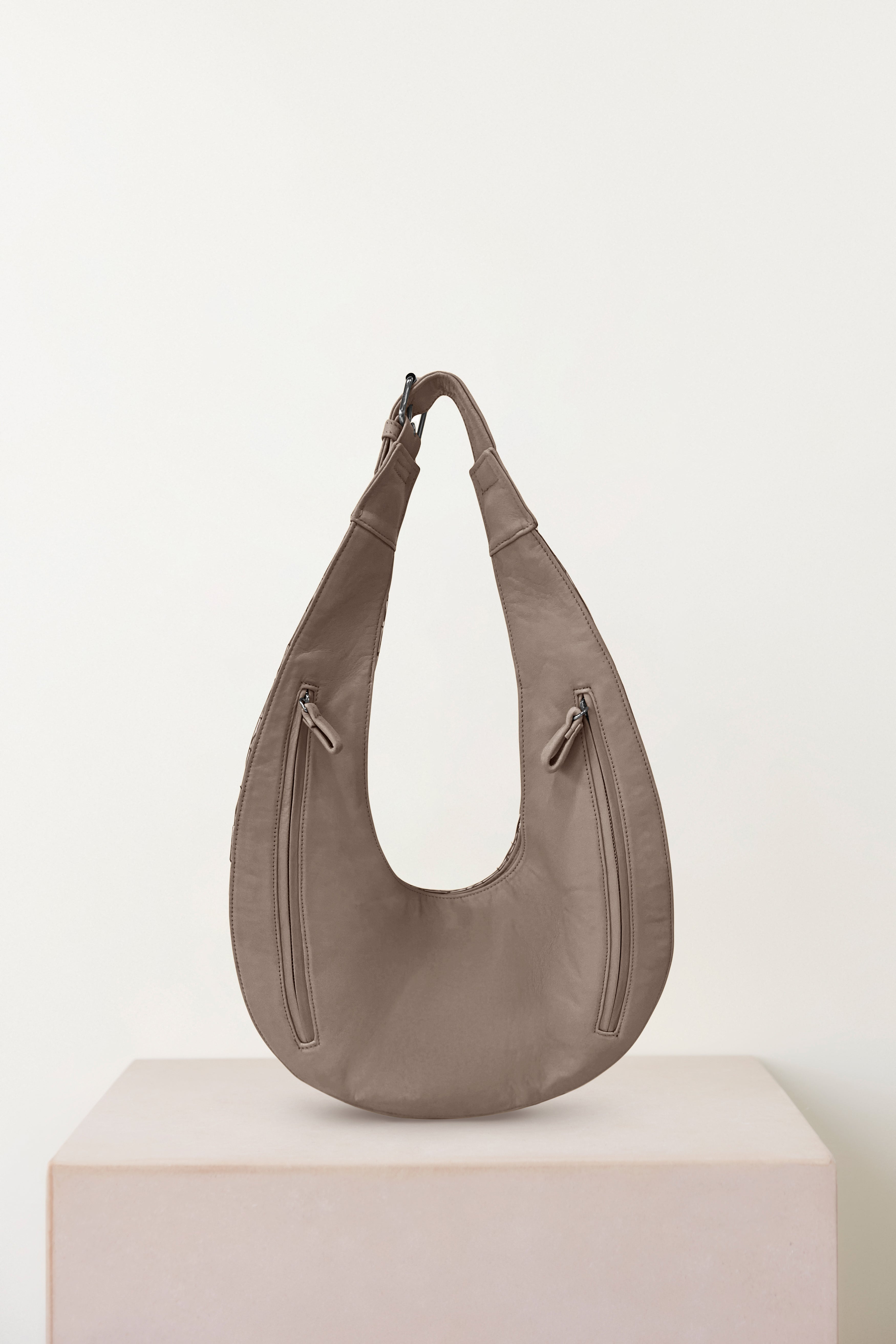 Bivalda Shoulder bag ( medium size)  Taupe