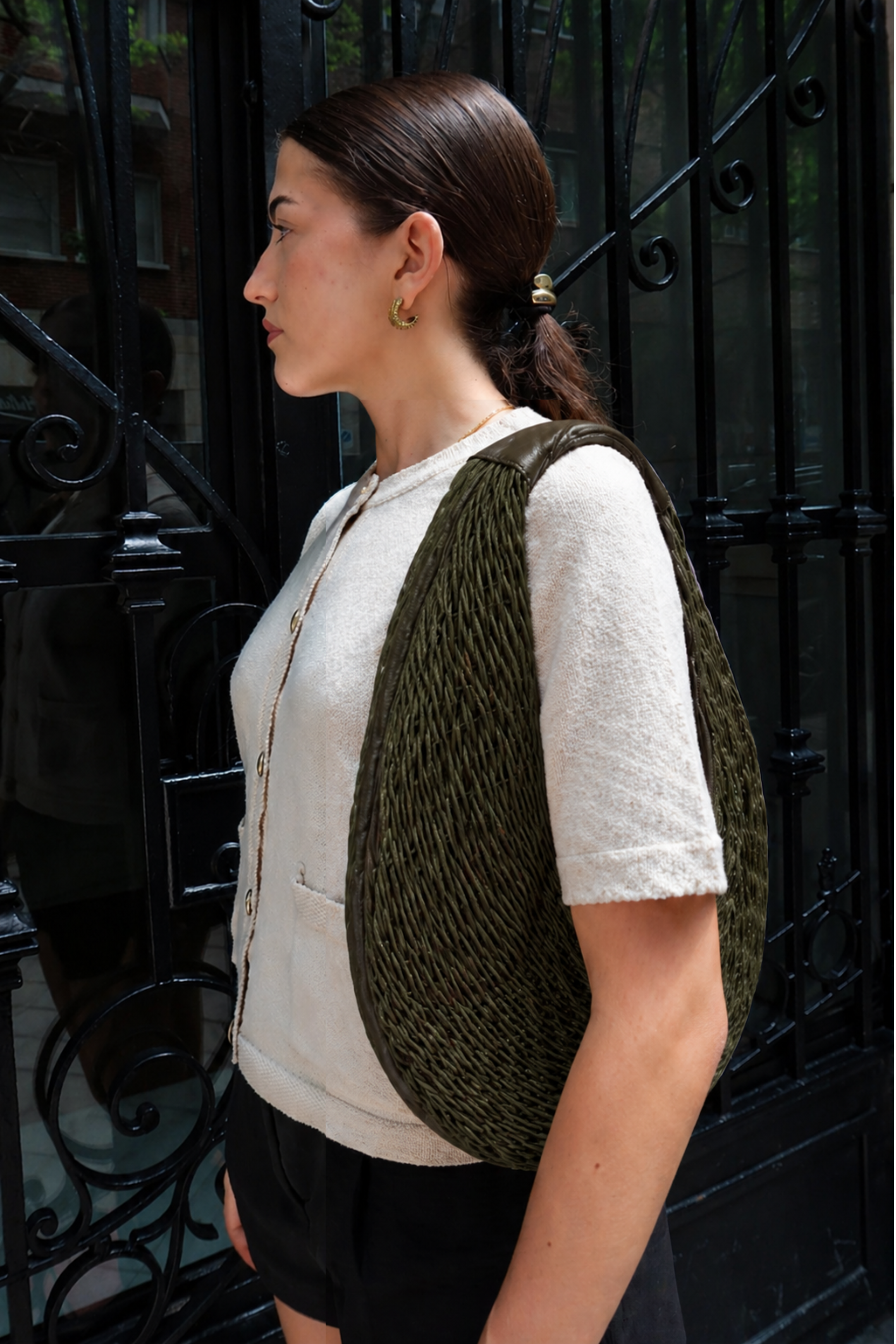 Bivalda Shoulder Petit Olive S/S26