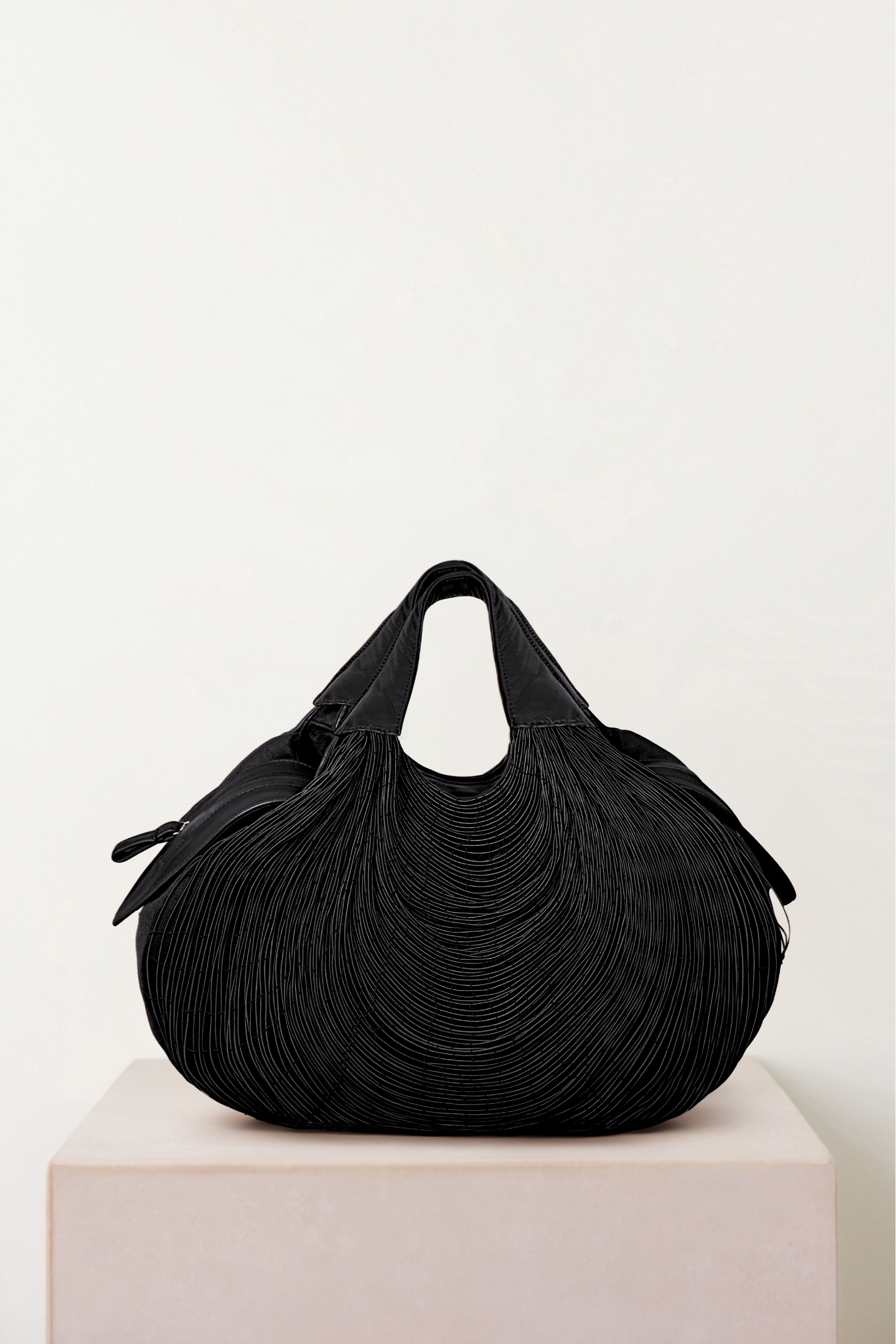 Doc Weekend Coal S/S 26