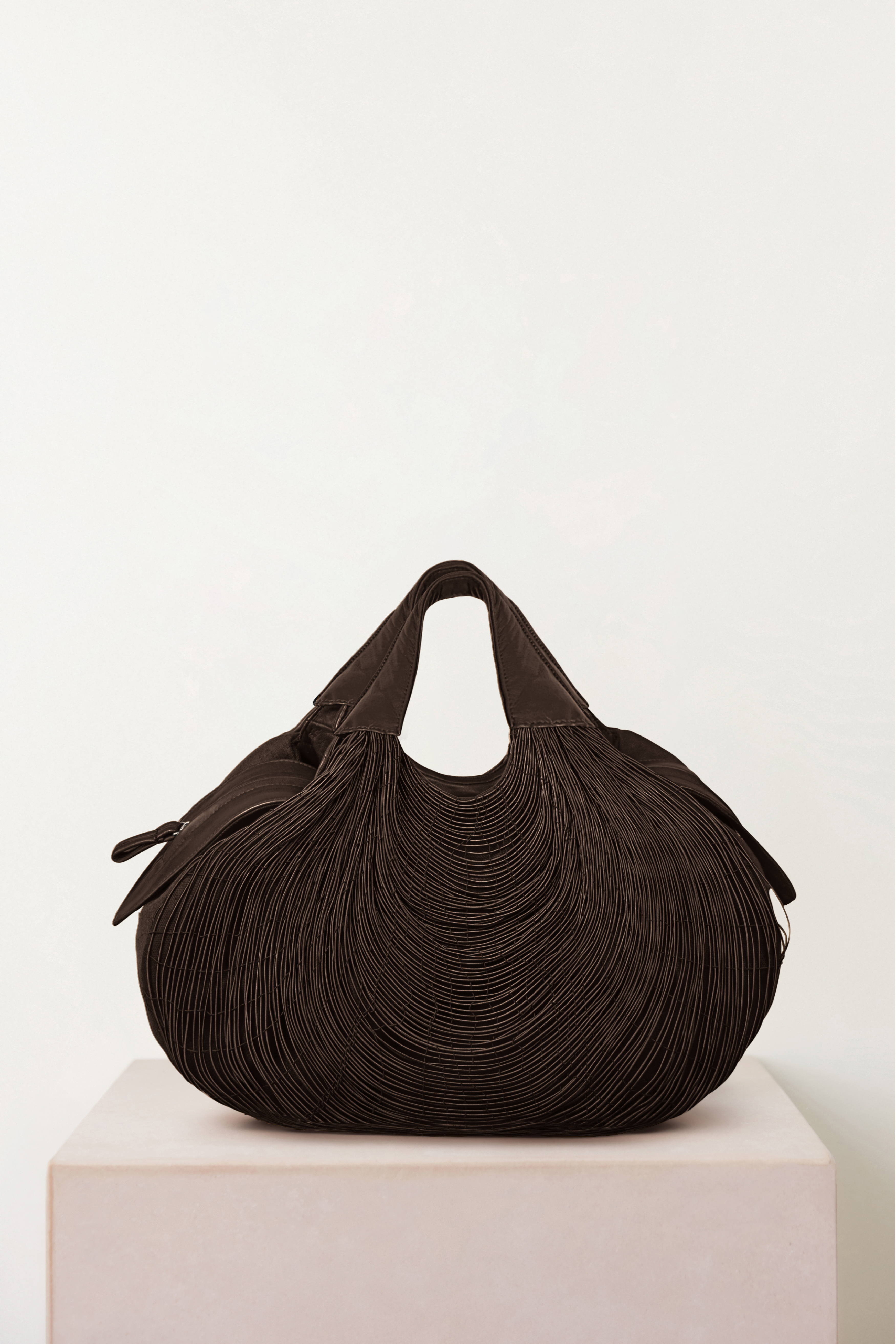 Doc Weekend Marrone S/S 26