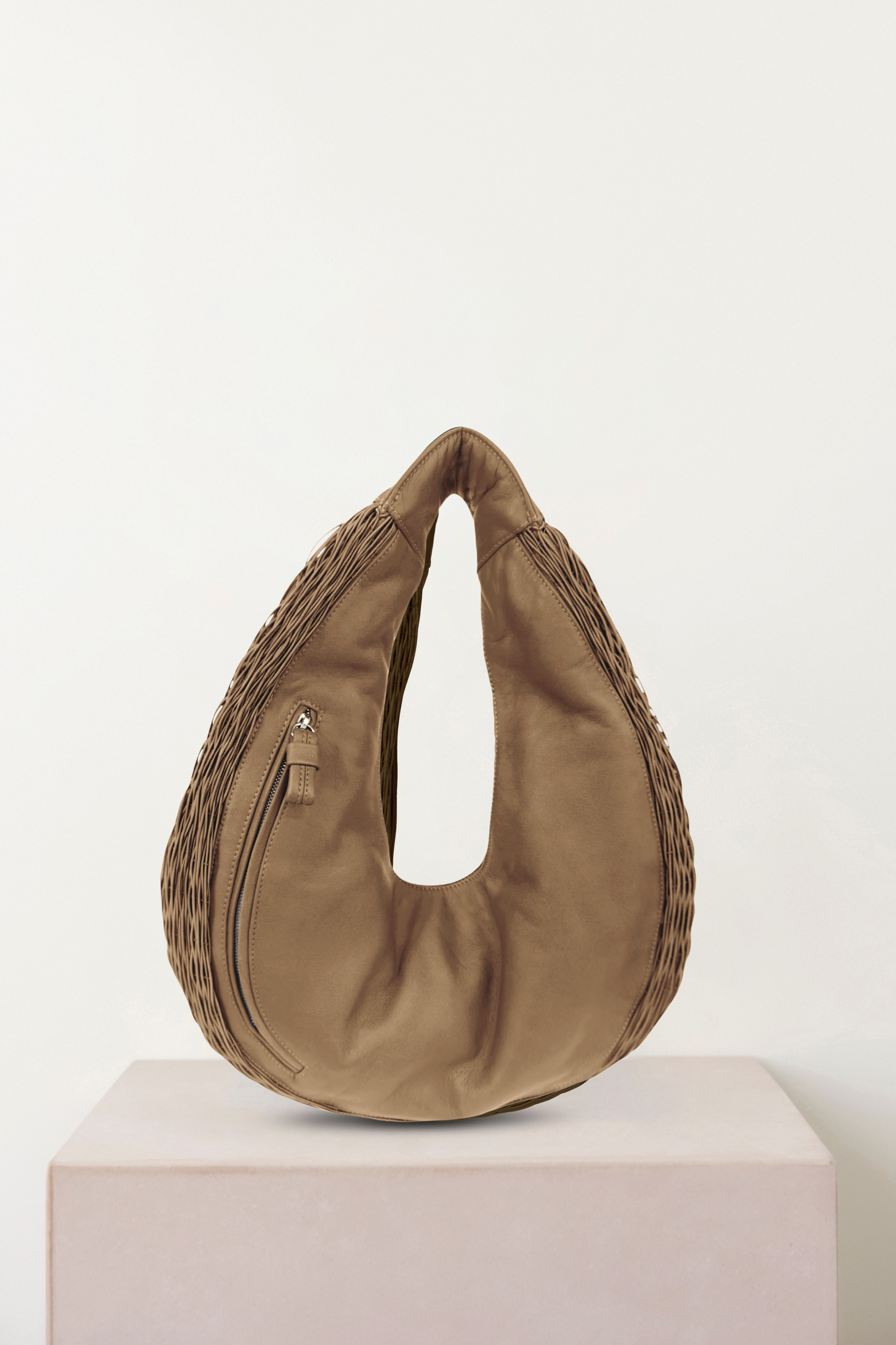 Bivalda Shoulder Petit Sesamo S/S26
